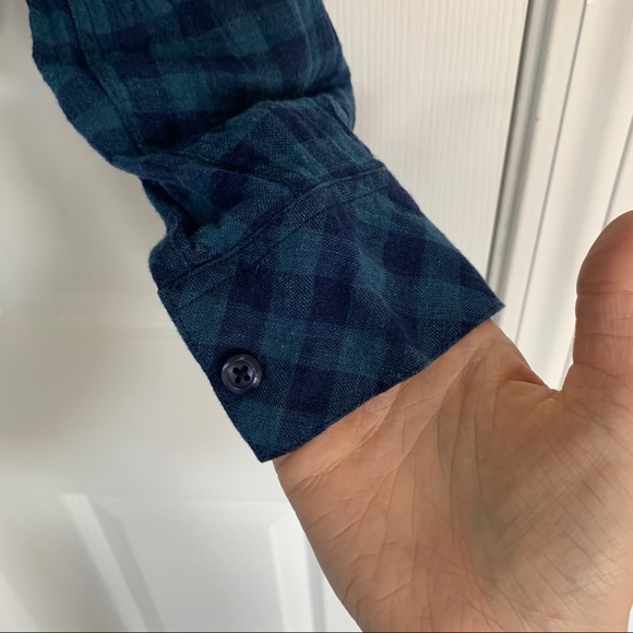 Rails Button Down Top - Picture 5 of 6